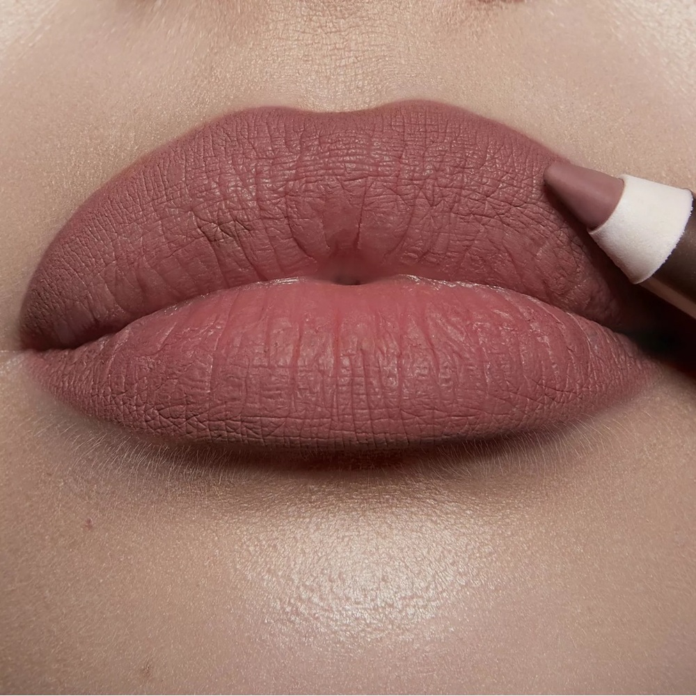 Charlotte Tilbury Lip Cheat Lip Liner Love Trap Peachy Brown NEW IN BOX